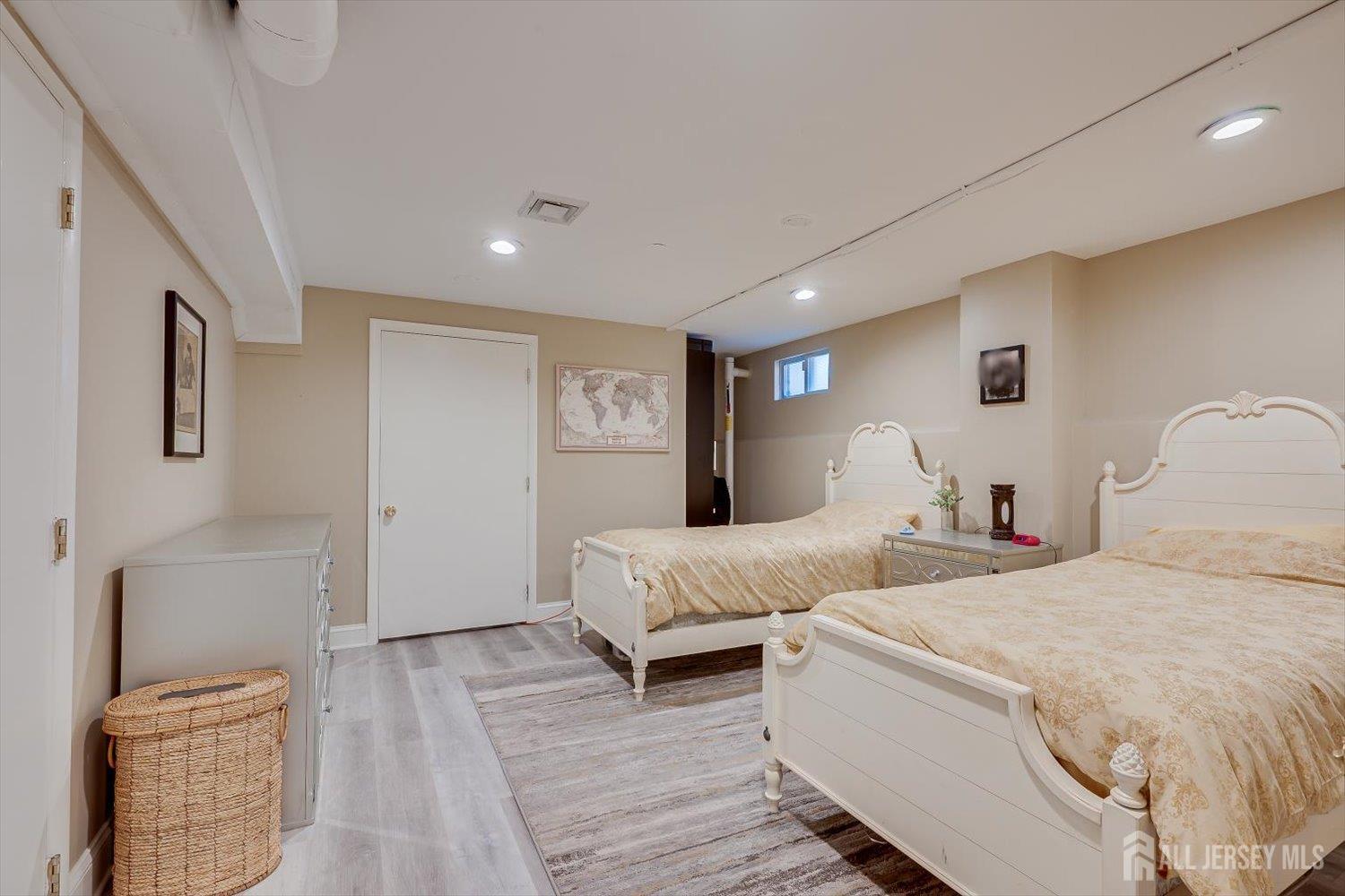 22 Celler Road Edison, NJ 08817 - Photo 46 of 56