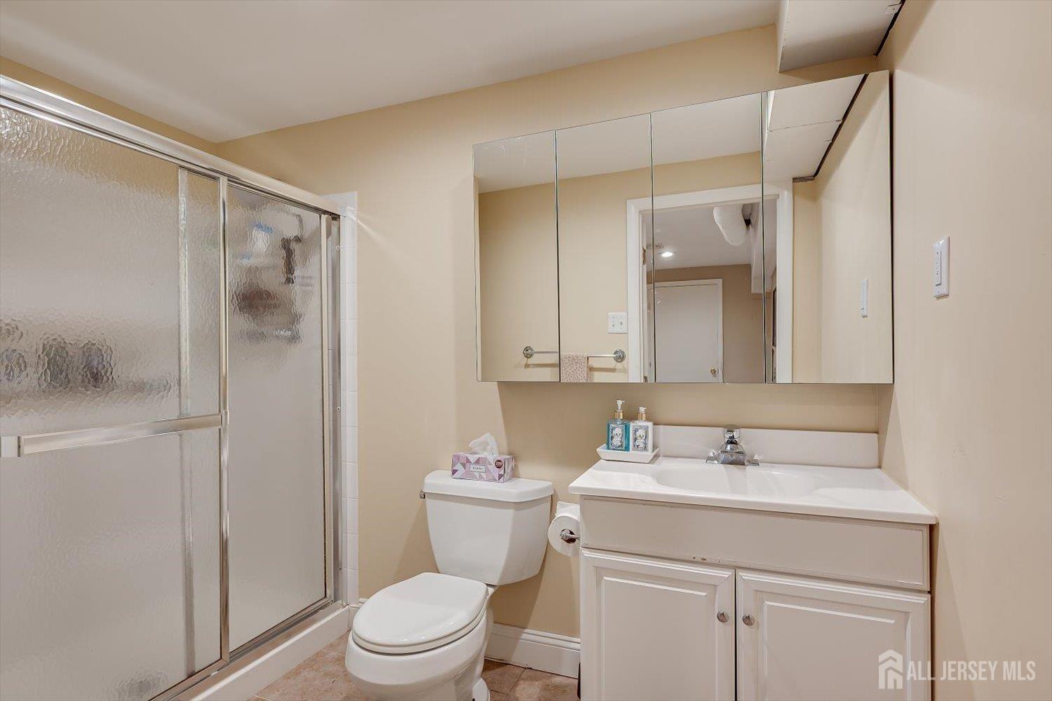 22 Celler Road Edison, NJ 08817 - Photo 47 of 56