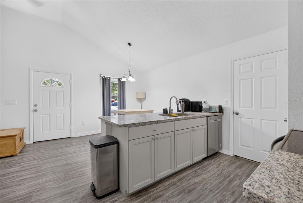 15934 Southwest 41st Street Road Ocala, FL 34481 - Photo 8 of 19 Gallery Image 8