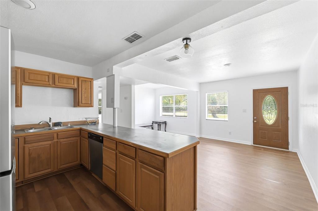 27 Croom Road Brooksville, FL 34601 - Photo 5 of 49