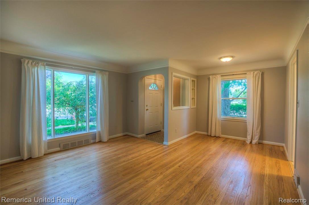7HDR.jpg