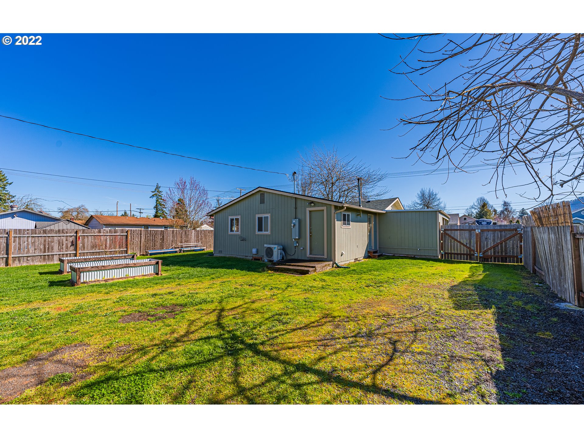 2074 G Street Springfield, OR 97477 - Photo 23 of 29