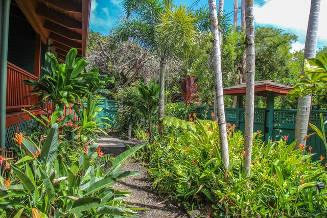 $580,000 | 94-6506 Ahi Street, Naalehu, HI 96772