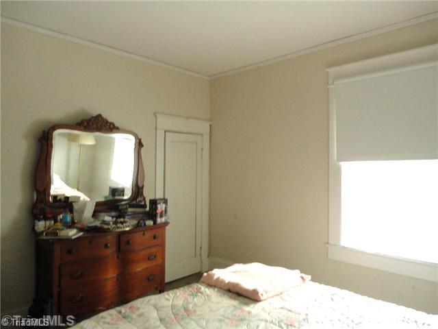 402 West Ransom Street Reidsville, NC 27320 - Photo 8 of 10 1st Bedroom.