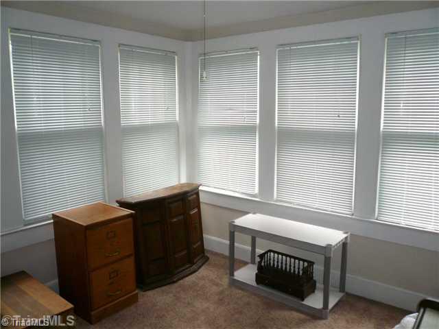 402 West Ransom Street Reidsville, NC 27320 - Photo 10 of 10 Sunroom.