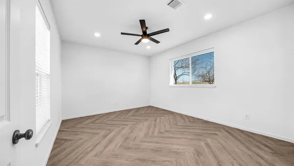 $2,300 | 5502 County Road 2646, Royse City, TX 75189