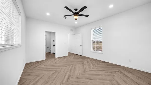 $2,300 | 5502 County Road 2646, Royse City, TX 75189