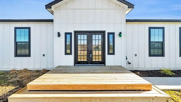 $2,300 | 5502 County Road 2646, Royse City, TX 75189