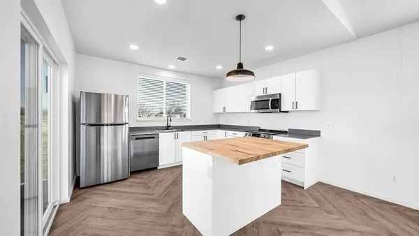 $2,300 | 5502 County Road 2646, Royse City, TX 75189