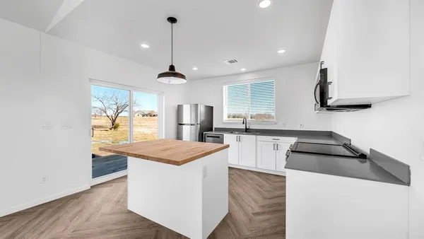 $2,300 | 5502 County Road 2646, Royse City, TX 75189