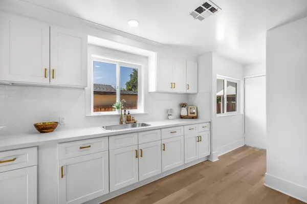 $319,000 | 939 North Safford Avenue, Fresno, CA 93728