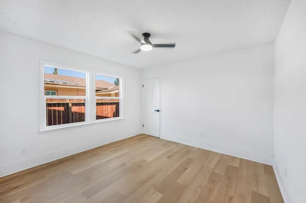 $319,000 | 939 North Safford Avenue, Fresno, CA 93728