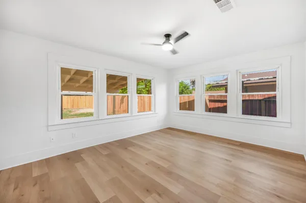 $319,000 | 939 North Safford Avenue, Fresno, CA 93728