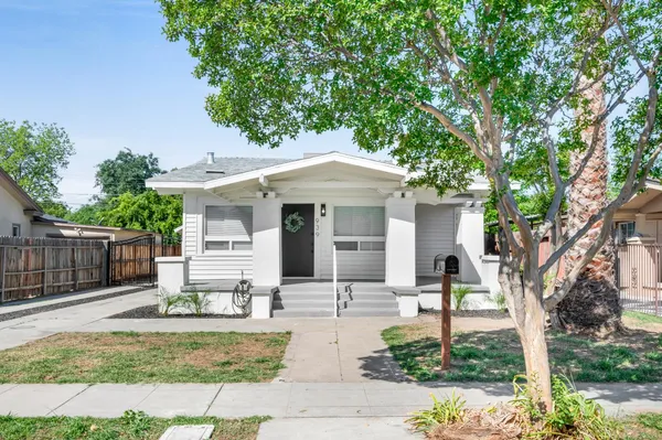 $319,000 | 939 North Safford Avenue, Fresno, CA 93728