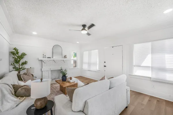 $319,000 | 939 North Safford Avenue, Fresno, CA 93728