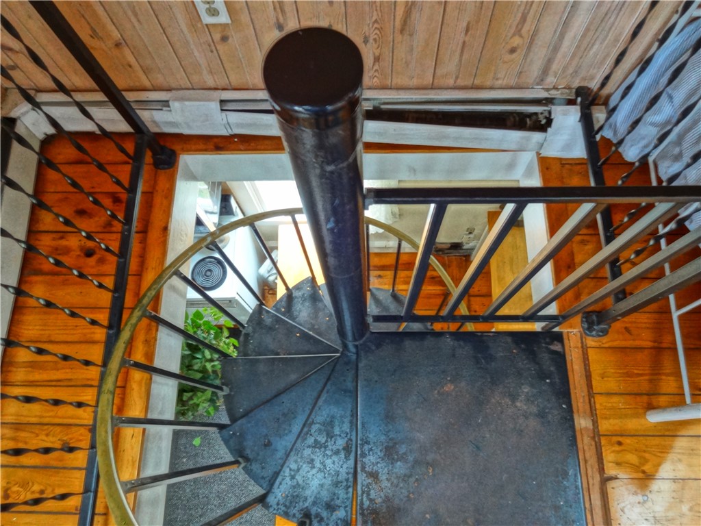 112 Spring Street, Unit 2 Newport, RI 02840 - Photo 5 of 15 Gallery Image 5