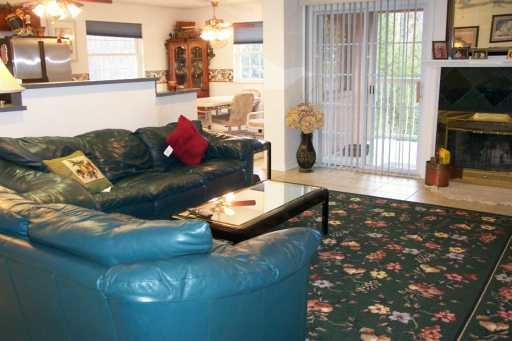 324 Castlegate Road Forest Hills, PA 15221 - Photo 4 of 8 Other.