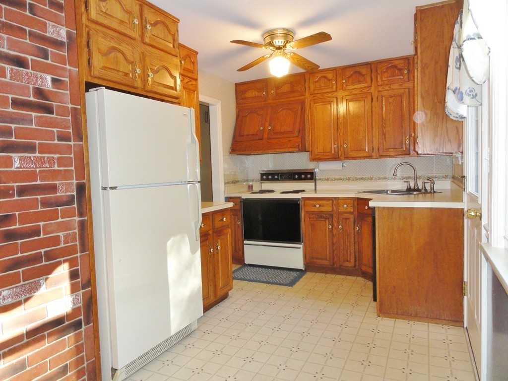 111 Homestead Road Holden, MA 01520 - Photo 12 of 27 Gallery Image 12