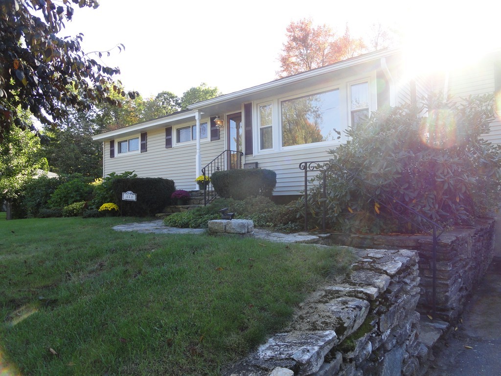 111 Homestead Road Holden, MA 01520 - Photo 2 of 27 Gallery Image 2