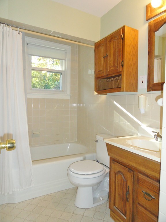 111 Homestead Road Holden, MA 01520 - Photo 22 of 27 Gallery Image 22