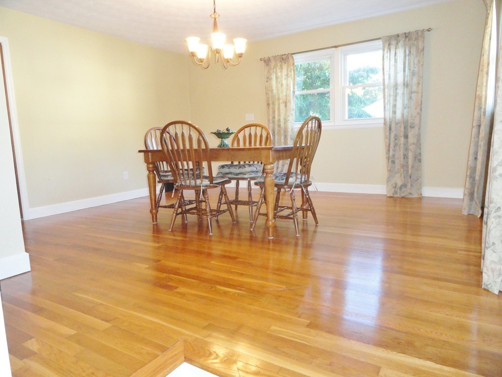 111 Homestead Road Holden, MA 01520 - Photo 9 of 27 Gallery Image 9
