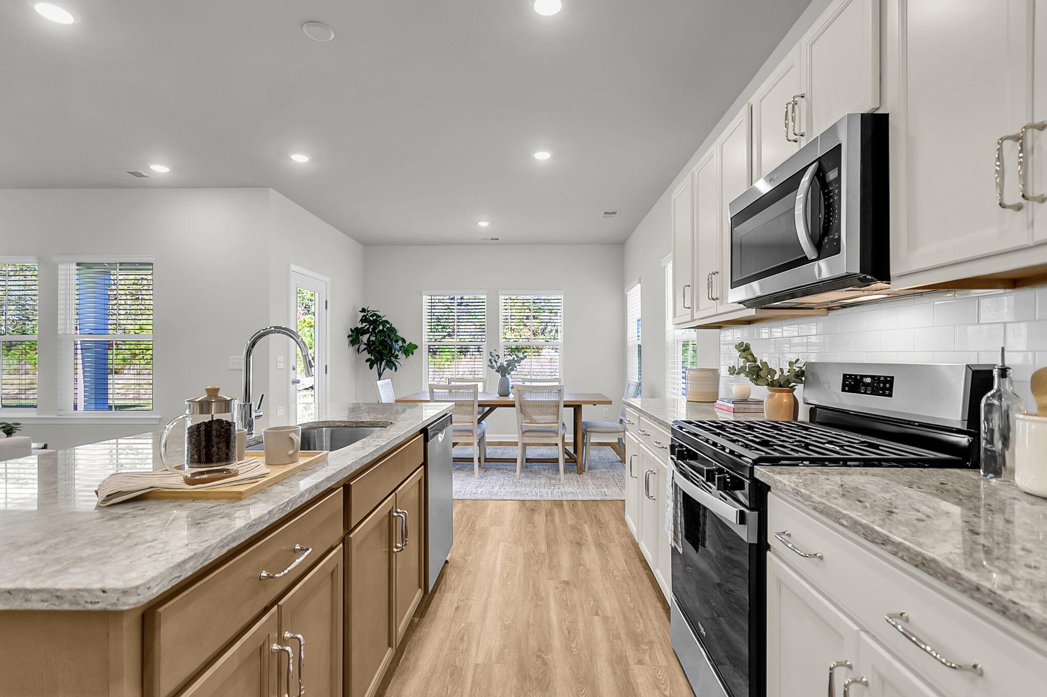 305 Clipper Court Summerville, SC 29486 - Photo 20 of 44 KITCHEN