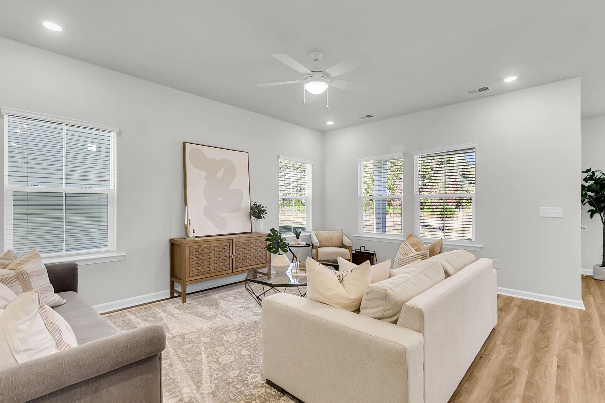305 Clipper Court Summerville, SC 29486 - Photo 9 of 44 GREAT ROOM