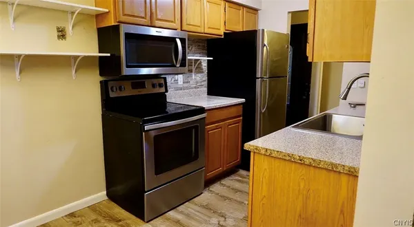 $1,900 | 555 Village Boulevard North, Van Buren, NY 13027