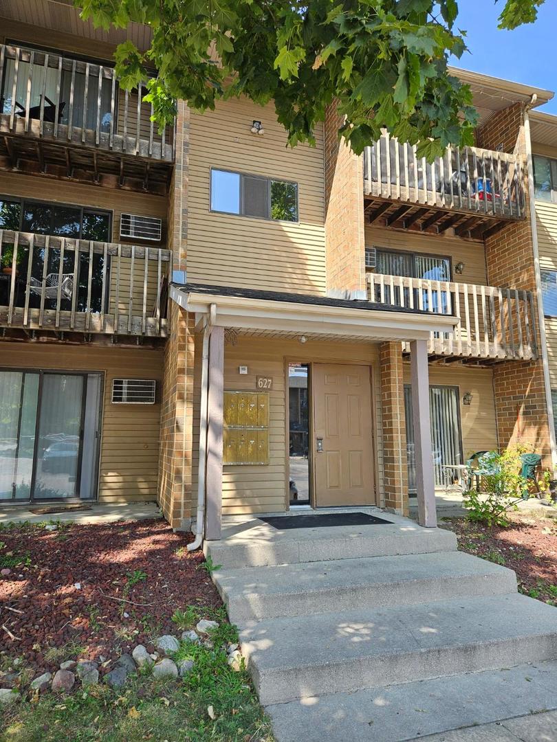 627 South Virginia Road, Unit 309 Crystal Lake, IL 60014 - Photo 1 of 6 Gallery Image 1