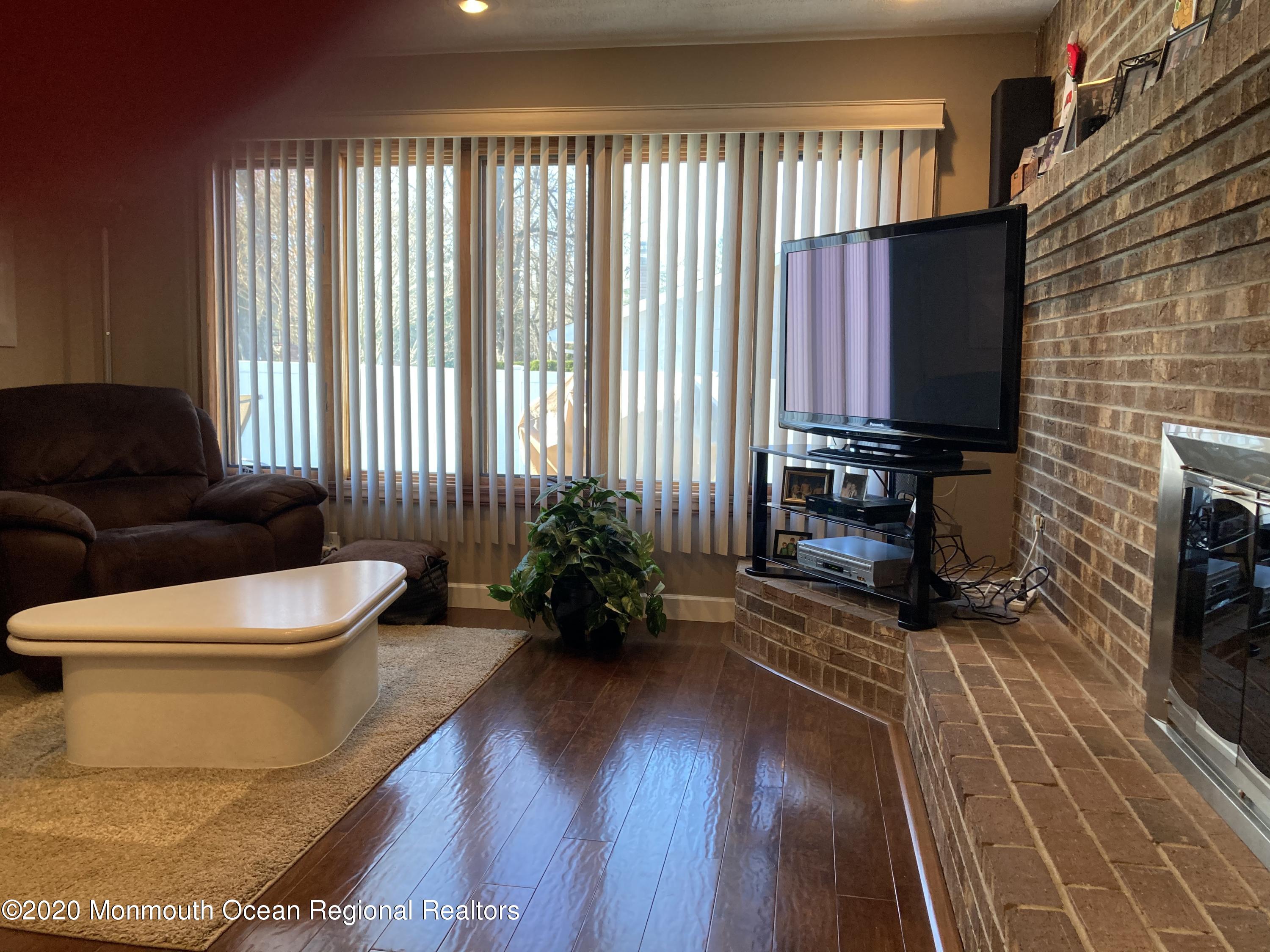 5 Concord Road Marlboro, NJ 07746 - Photo 11 of 40 Family Room 3