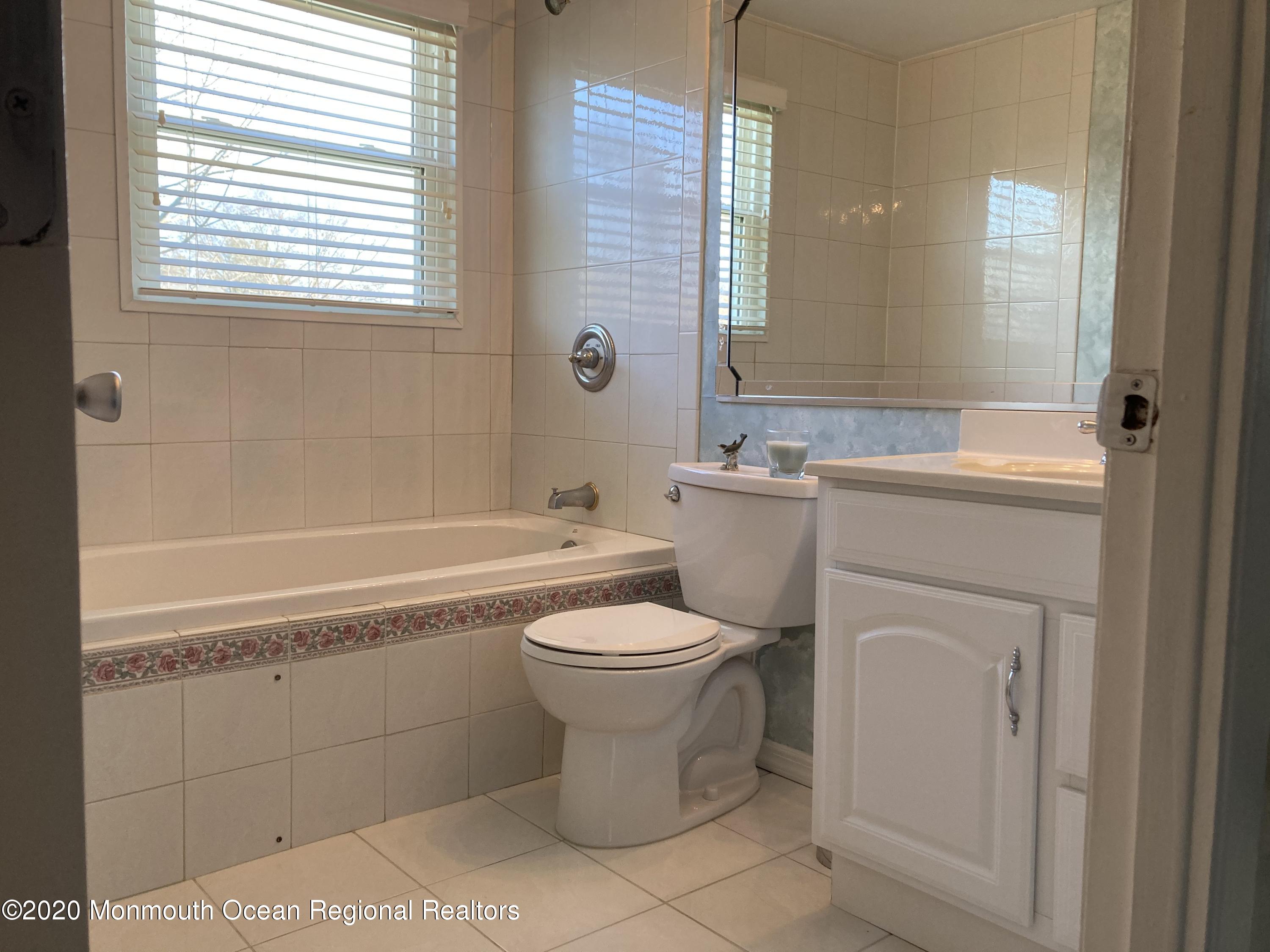 5 Concord Road Marlboro, NJ 07746 - Photo 27 of 40 Hall bath