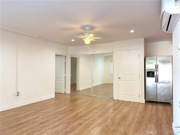 $2,000 | 22942 Cass Avenue, Woodland Hills, CA 91364