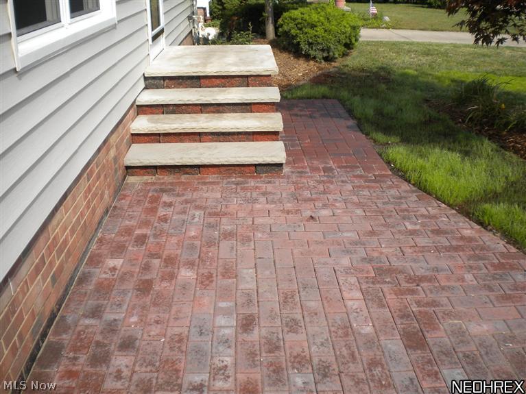 30033 Regent Road Wickliffe, OH 44092 - Photo 3 of 25 Gallery Image 3