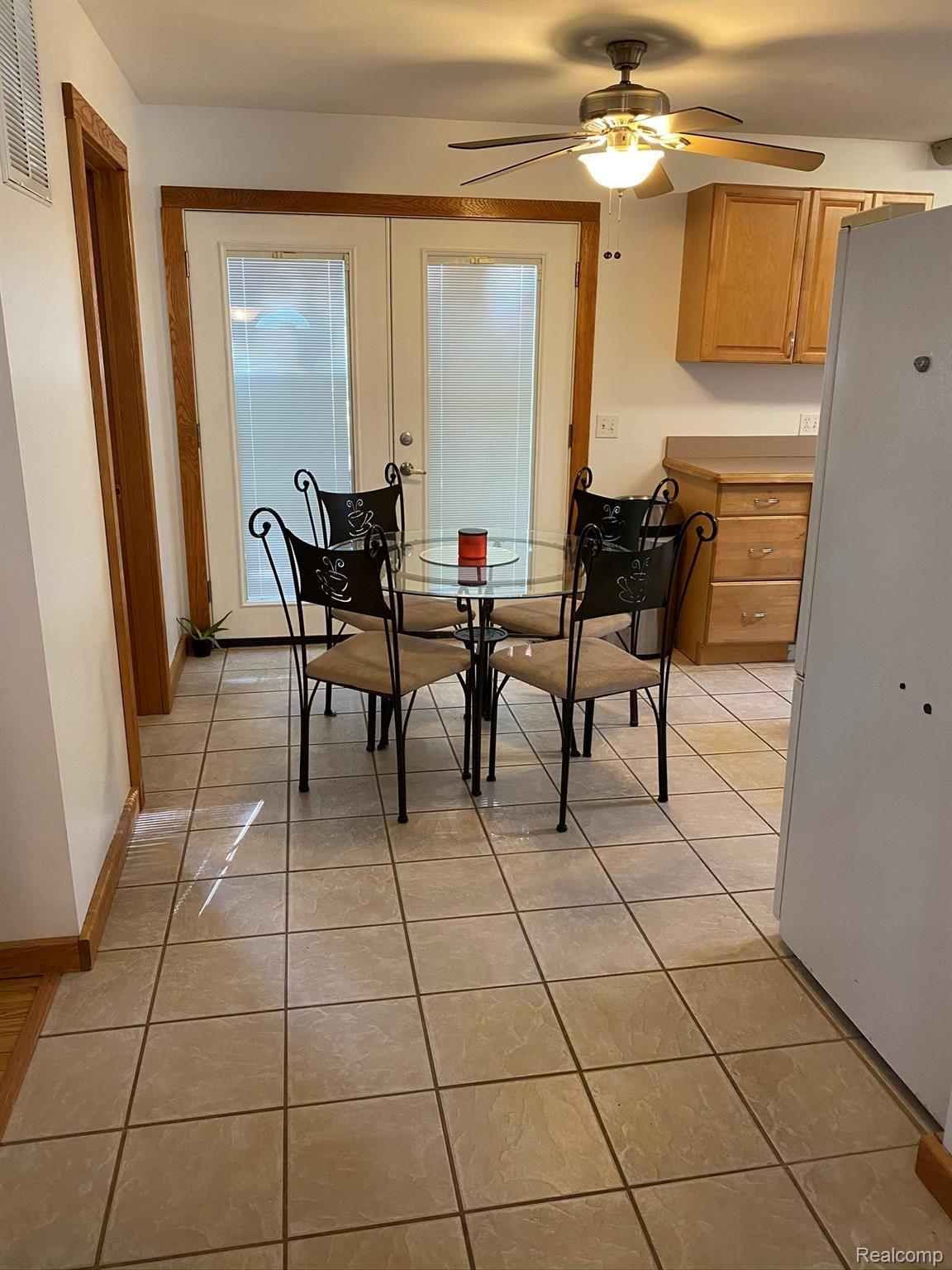 5150 Warmbriar Road White Lake, MI 48383 - Photo 22 of 34 IMG_4305.JPEG