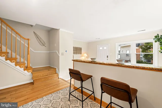 $565,000 | 156 North Bedford Street, Unit B, Arlington, VA 22201