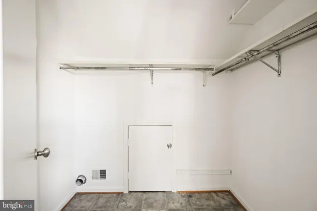 $565,000 | 156 North Bedford Street, Unit B, Arlington, VA 22201