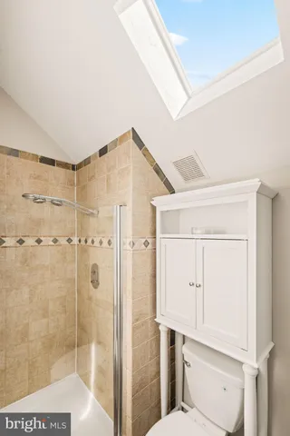 $565,000 | 156 North Bedford Street, Unit B, Arlington, VA 22201