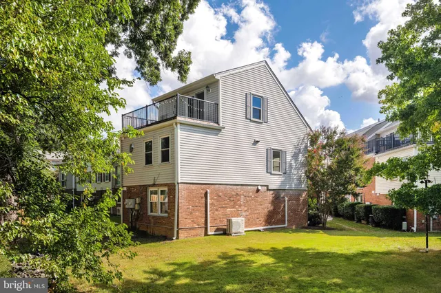 $565,000 | 156 North Bedford Street, Unit B, Arlington, VA 22201