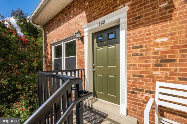 $565,000 | 156 North Bedford Street, Unit B, Arlington, VA 22201