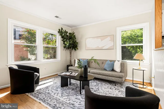 $565,000 | 156 North Bedford Street, Unit B, Arlington, VA 22201