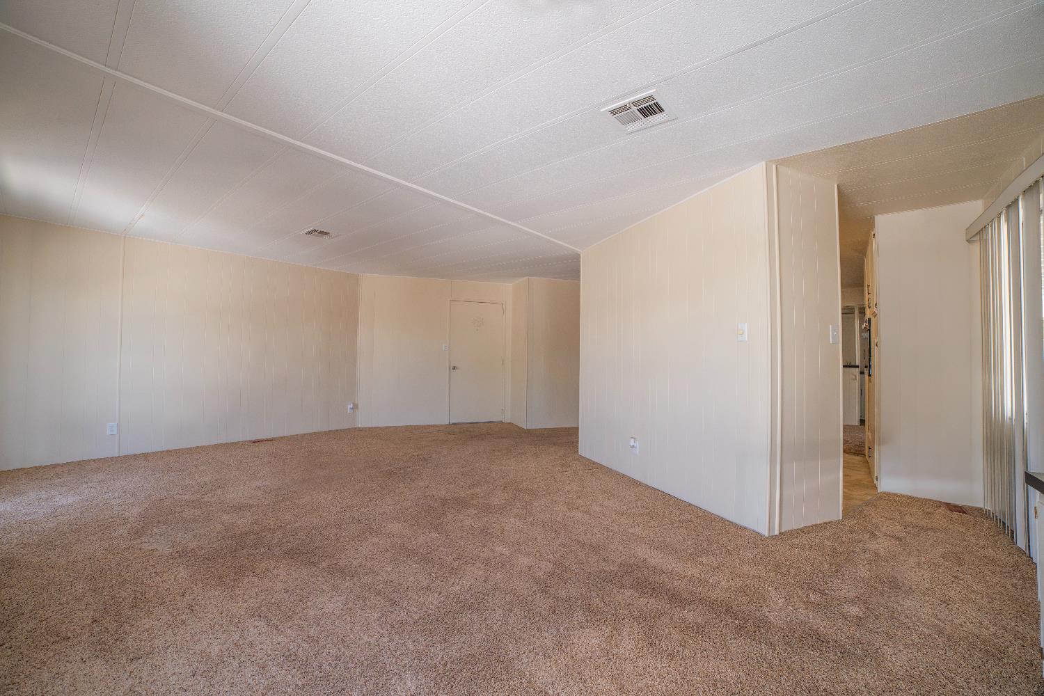 1200 South Carpenter Road, Unit 71 Modesto, CA 95351 - Photo 10 of 27 a view of an empty room