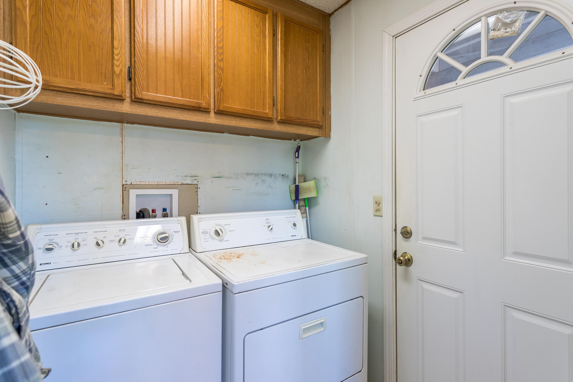 5240 Twyla Road Anderson, CA 96007 - Photo 18 of 32 55 laundry