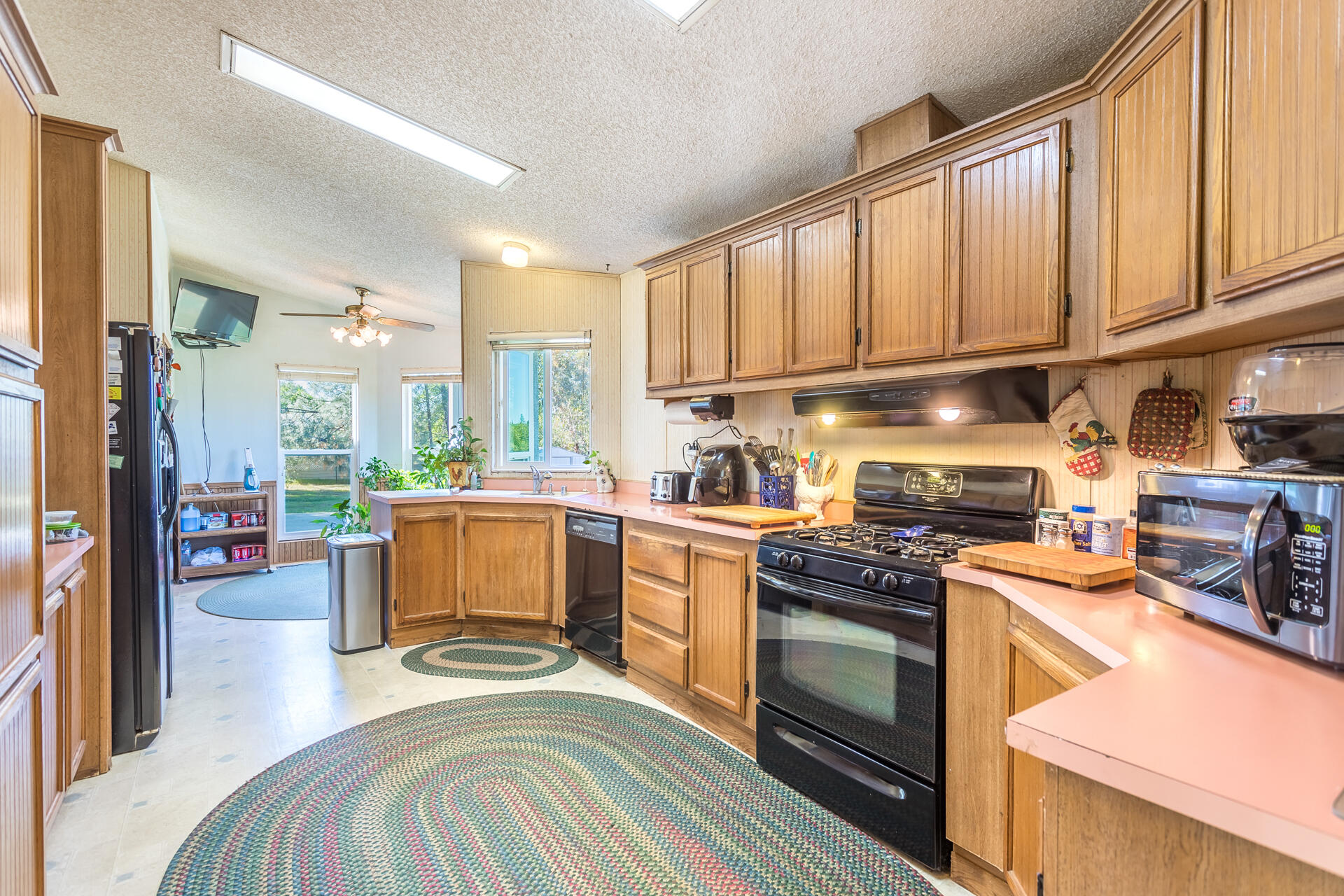 5240 Twyla Road Anderson, CA 96007 - Photo 7 of 32 22 kitchen