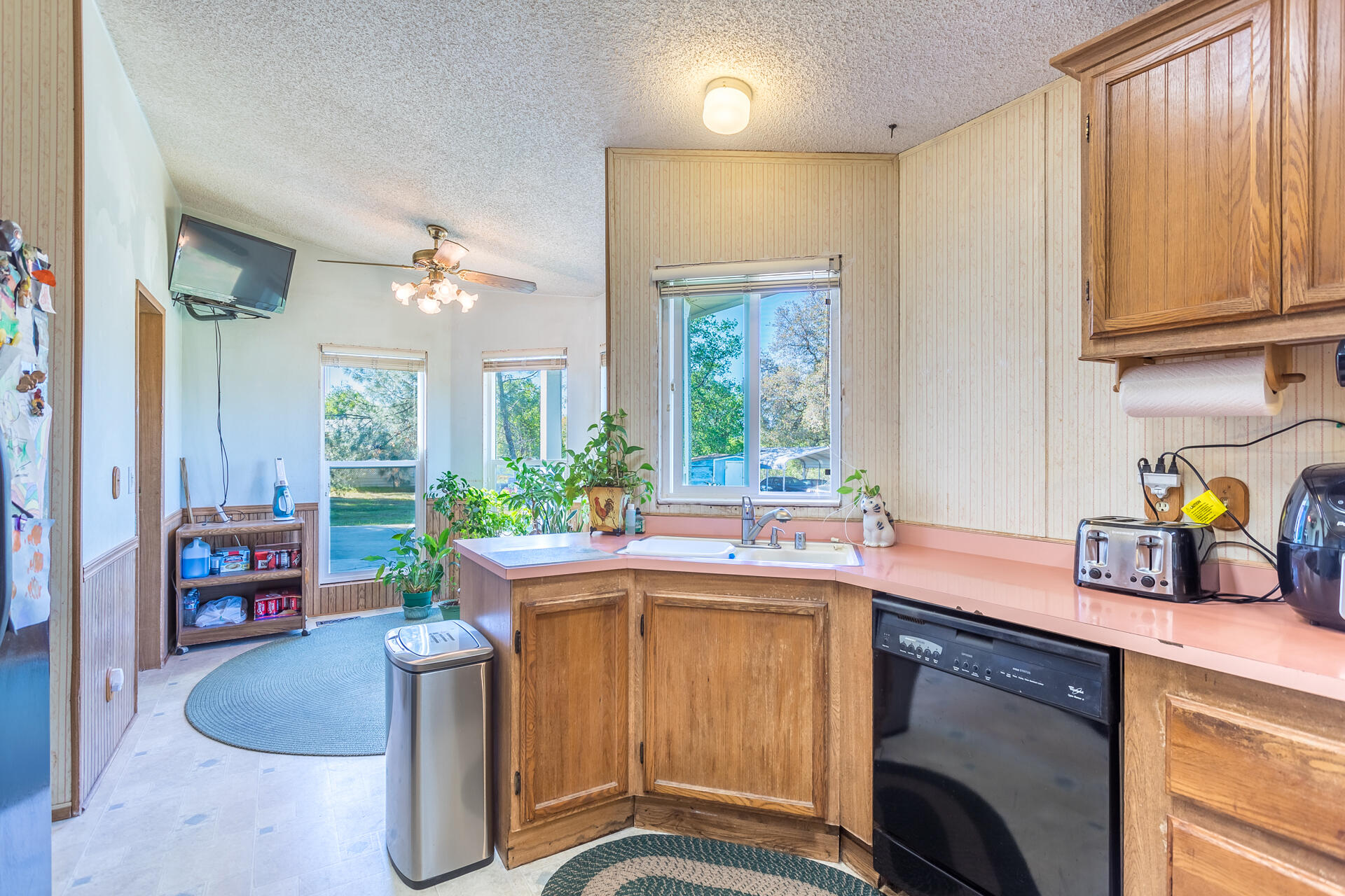 5240 Twyla Road Anderson, CA 96007 - Photo 8 of 32 23 kitchen
