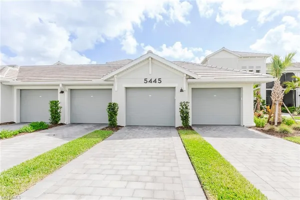 $2,595 | 5445 Double Eagle Circle, Unit 3013, Ave Maria, FL 34142