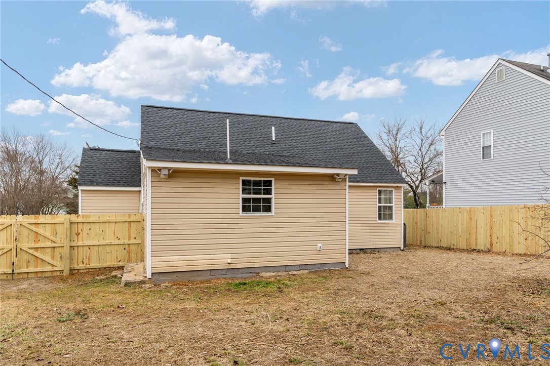 1706 Harvard Road Richmond, VA 23226 - Photo 26 of 27 a backyard of a house
