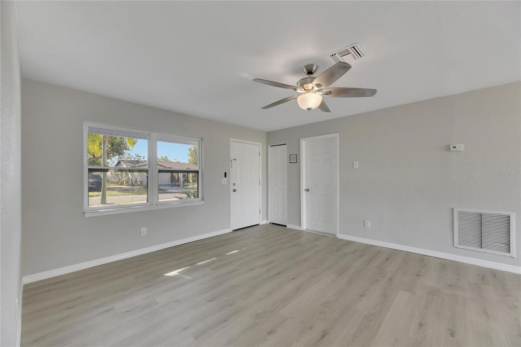 527 Fox Run Trail Apollo Beach, FL 33572 - Photo 15 of 53