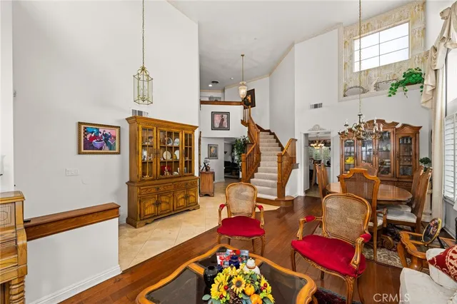 a very nice looking room with many windows