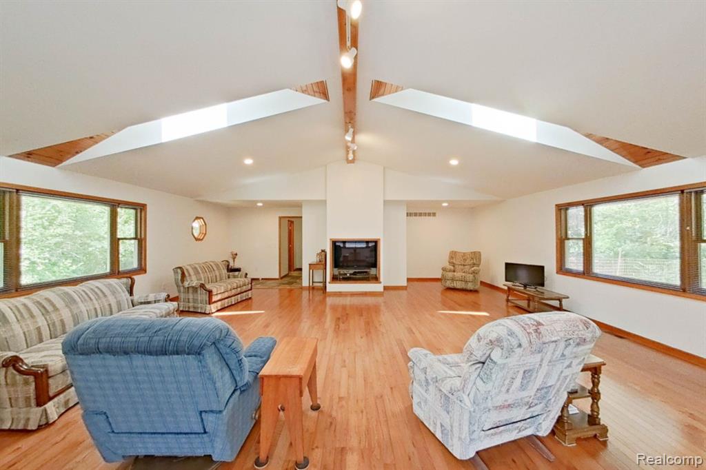 10201 Washburn Road Goodrich, MI 48438 - Photo 17 of 86 Gallery Image 17