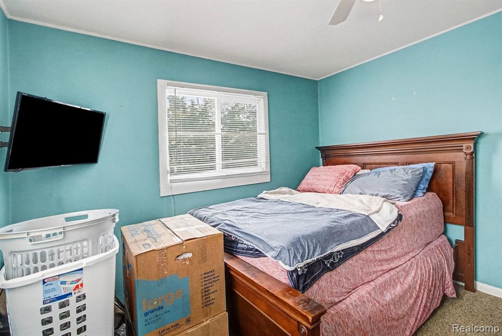 5380 Pontiac Lake Road Waterford, MI 48327 - Photo 15 of 26 Gallery Image 15